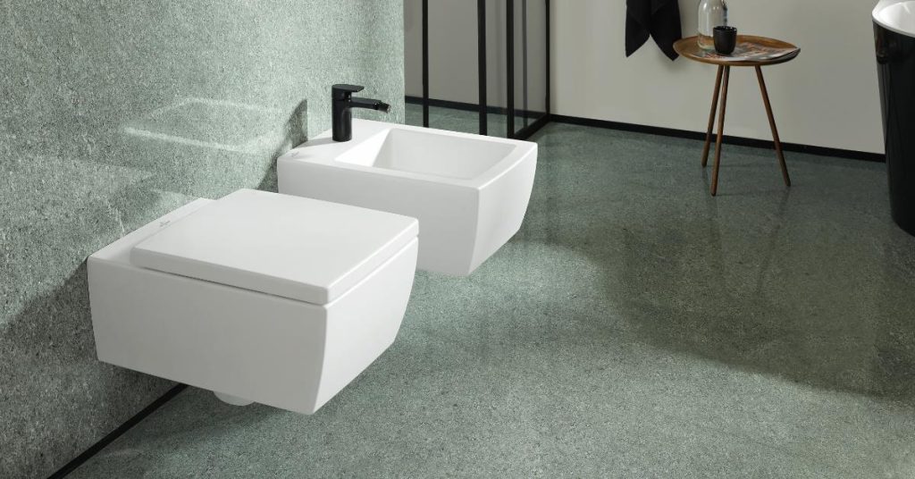 Villeroy & Boch toilet in modern hangend model met randloos design voor optimale hygiëne en gemakkelijk onderhoud