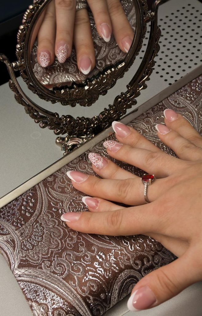 Professionele nagelstudio in Waalwijk met behandelingen voor manicures, pedicures en nail art